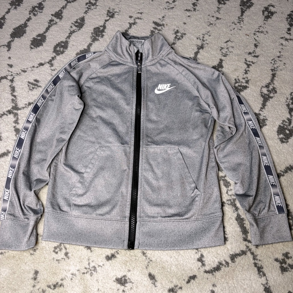 Nike zip up